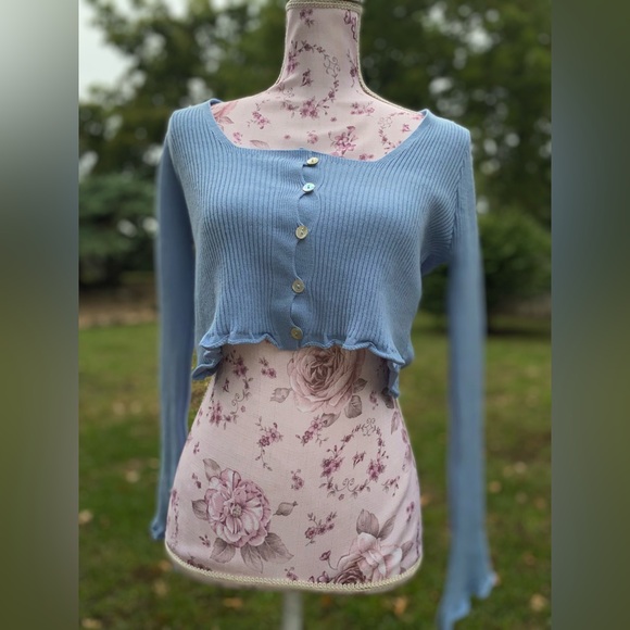 Nasty Gal Ribbed Split Sleeve Cropped Cardigan | size 2 - Picture 3 of 13